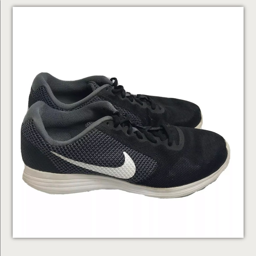 Nike REVOLUTION 3  Running Shoes Men’s Size 8.5